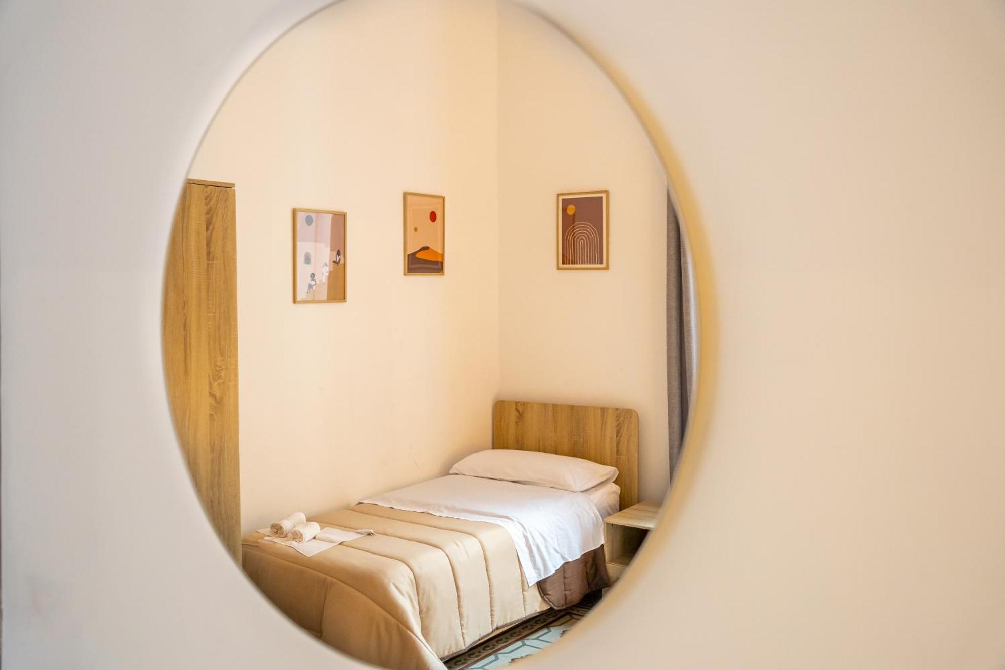 Apartamento Centro Stazione Aeroporto Wi-Fi&Self Check-In Palermo Exterior foto